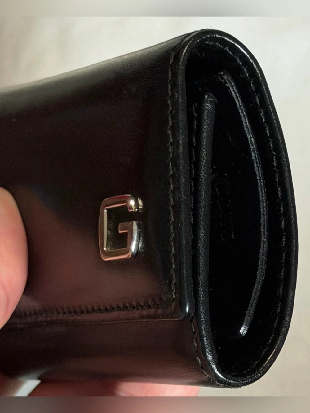 Gucci black key holder